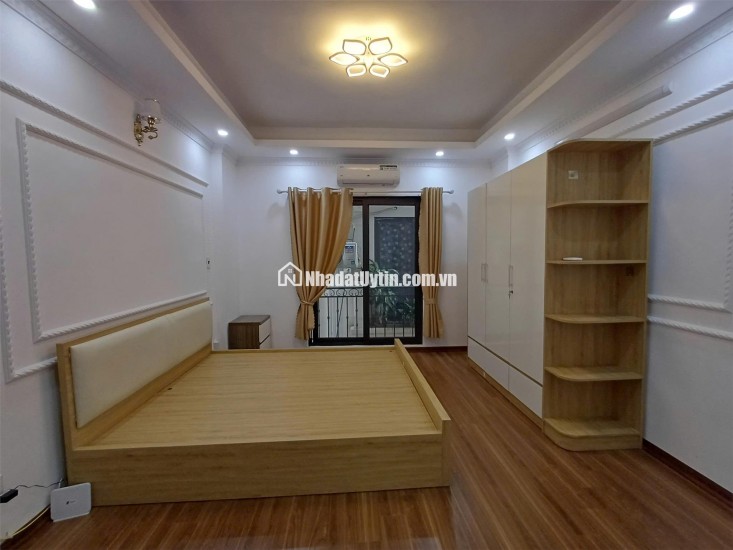 BÁN NHÀ PHÚC LỢI 5 TẦNG 3 NGỦ MẶT TIỀN 5M Ô TÔ GẦN 5,9 TỶ